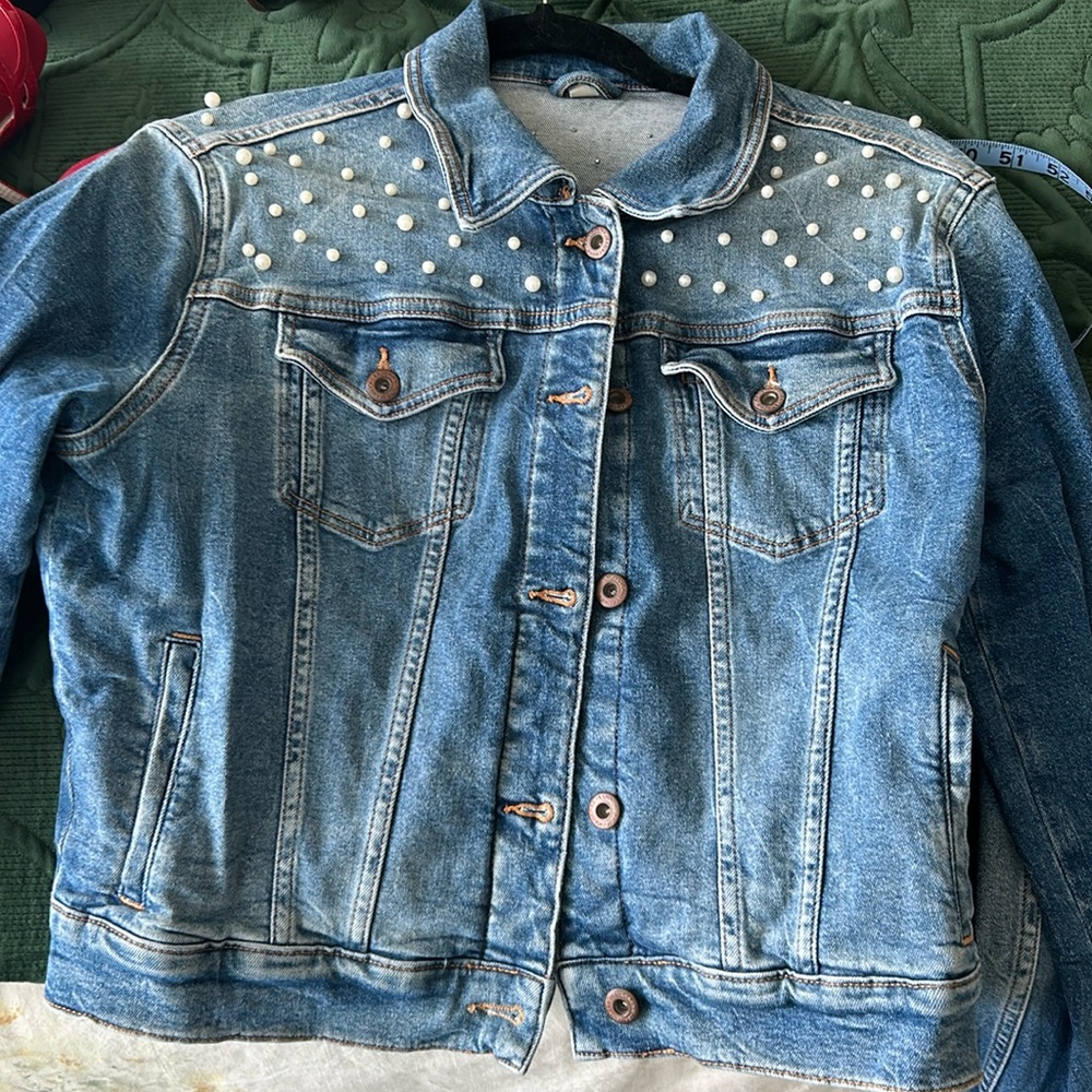 Cross Jeans Pearl Embellished Cropped Jean Jacket